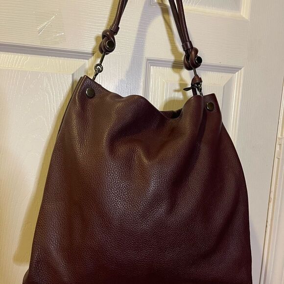 Vince Camuto pebble leather deep purple Hobo shoulder bag silver tone hardwares - Picture 3 of 15